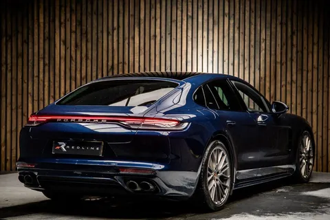 Porsche Panamera 4 E-Hybrid Platinum Edition — photo 4 of 47