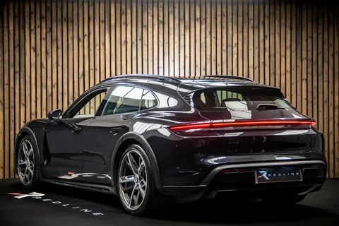 Porsche Taycan 3