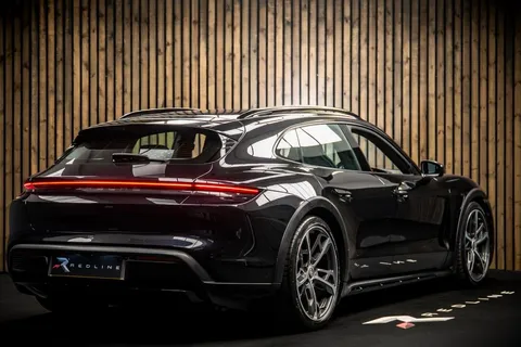 Porsche Taycan 4