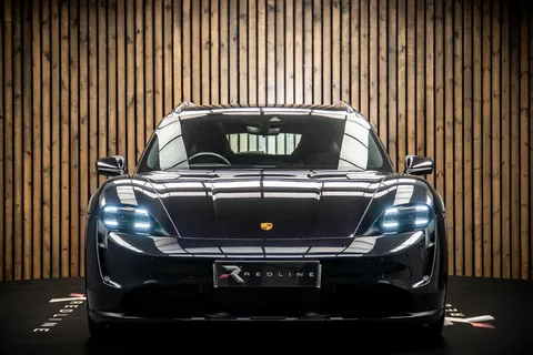 Porsche Taycan 5