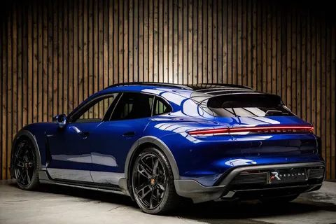 Porsche Taycan 4 Cross Turismo — photo 3 of 43