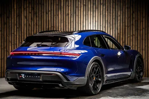 Porsche Taycan 4 Cross Turismo — photo 4 of 43