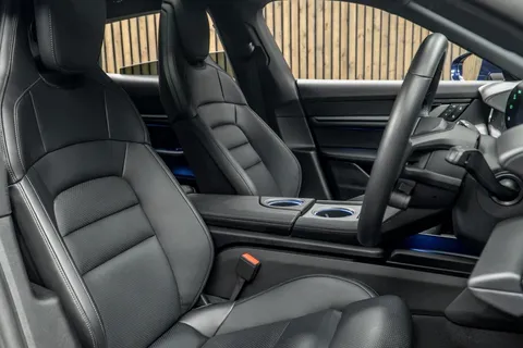 Porsche Taycan Performance Sport Turismo — photo 2 of 45