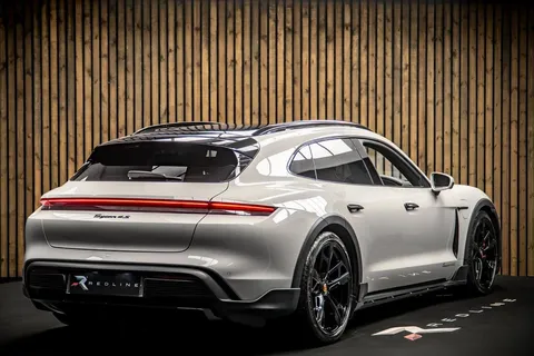 Porsche Taycan 4S Cross Turismo 4