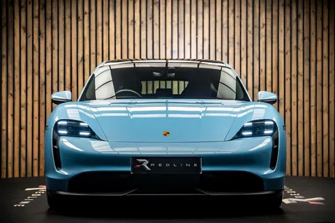Porsche Taycan 5