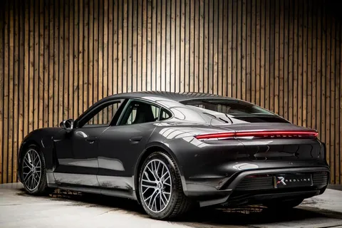 Porsche Taycan Performance 79.2kWh — photo 3 of 43