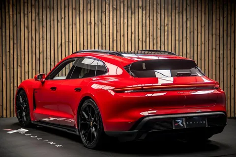 Porsche Taycan GTS Sport Turismo — photo 3 of 46