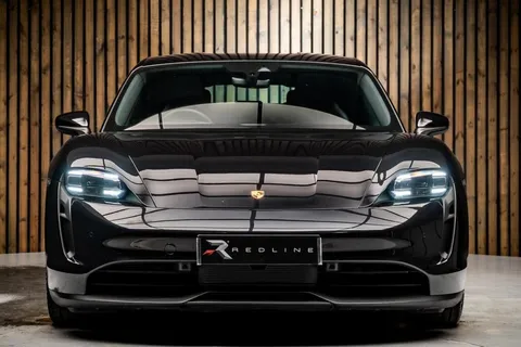 Porsche Taycan Performance Plus 93.4kWh — photo 5 of 44