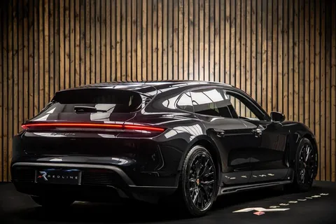 Porsche Taycan 4