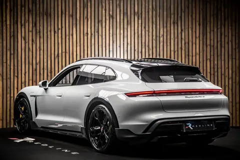 Porsche Taycan Turbo S Cross Turismo — photo 3 of 48