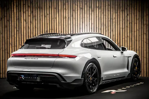 Porsche Taycan Turbo S Cross Turismo — photo 4 of 48