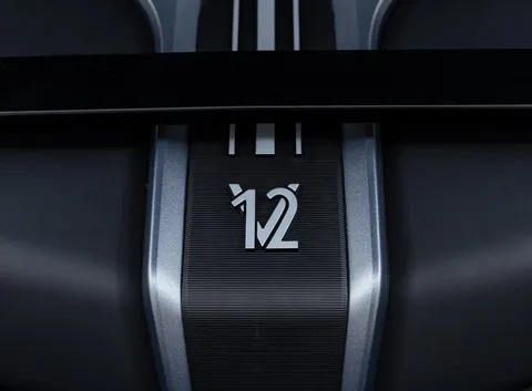Rolls-Royce Cullinan Series II Black Badge 2