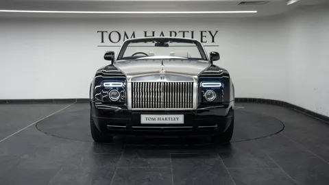 Rolls-Royce Phantom Drophead Coupe — photo 2 of 39
