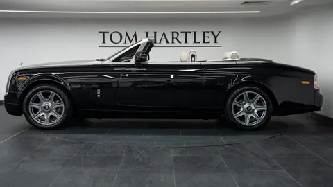 Rolls-Royce Phantom Drophead Coupe — photo 4 of 39
