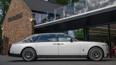 Rolls-Royce Phantom EWB Centenary Private Collection 4