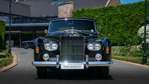 Rolls-Royce Phantom VI Limousine — photo 5 of 13