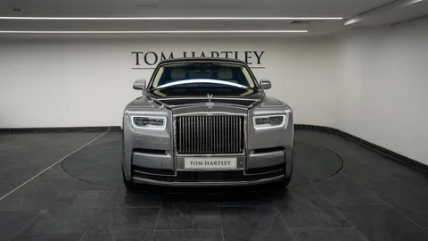 Rolls-Royce Phantom VIII — photo 2 of 32