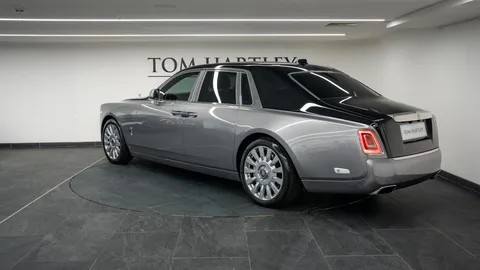Rolls-Royce Phantom VIII — photo 5 of 32