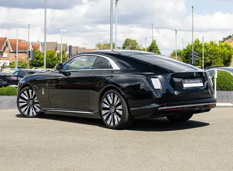 Rolls-Royce Spectre — photo 4 of 48