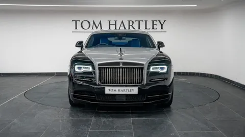 Rolls-Royce Wraith Black Badge — photo 2 of 40