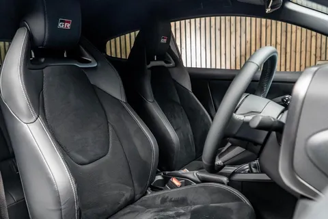 Toyota Yaris GR — photo 2 of 41