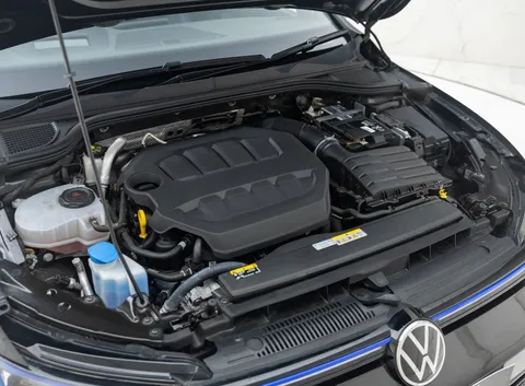 Volkswagen Golf R TSI 4Motion 2