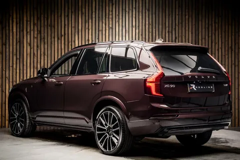 Volvo XC90 T8 Ultra Dark — photo 3 of 43